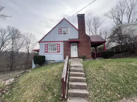 3162 Sunshine Ave, Cincinnati, OH 45211