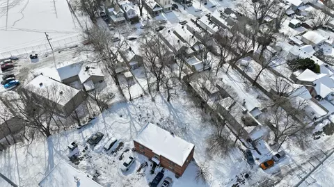 1 Spruce St, Elmwood Place, OH 45216