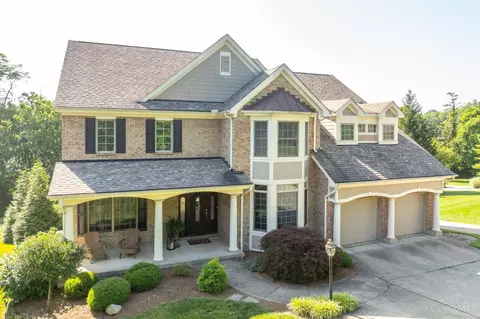 7097 Shawnee Hills Dr, Madeira, OH 45243