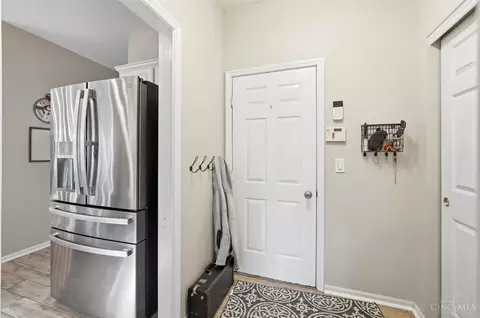 Entry Way - 443 Windfern Forest Ln, Cincinnati, OH 45244 photo 6 of 14