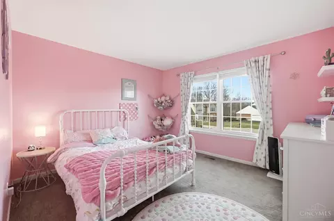 Bedroom - 443 Windfern Forest Ln, Cincinnati, OH 45244 photo 4 of 9