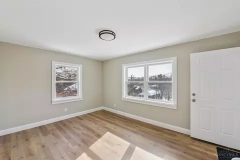 Bedroom - 2668 Shaffer Ave, Cincinnati, OH 45211 photo 5 of 6