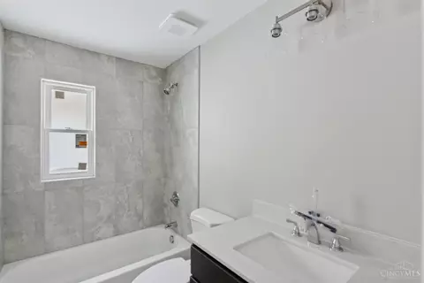 Bath - 2668 Shaffer Ave, Cincinnati, OH 45211 photo 1 of 4