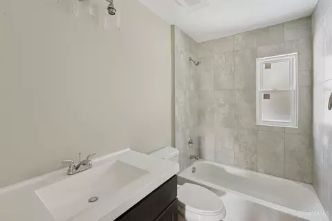 Bath - 2668 Shaffer Ave, Cincinnati, OH 45211 photo 4 of 4