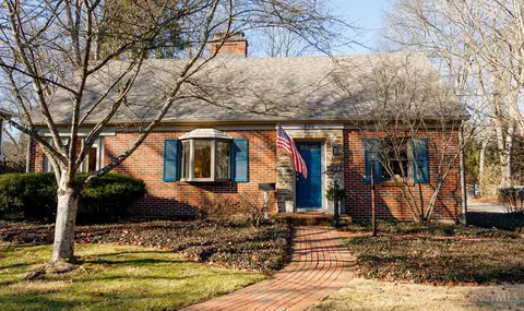 402 Yale Ave, Terrace Park, OH 45174