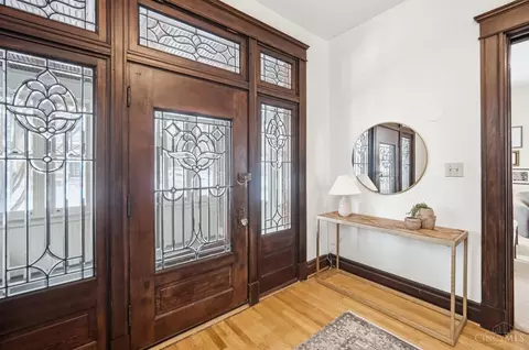 Entry Way - 567 Howell Ave, Cincinnati, OH 45220 photo 4 of 11