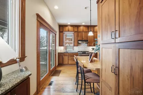 Kitchen - 567 Howell Ave, Cincinnati, OH 45220 photo 1 of 5