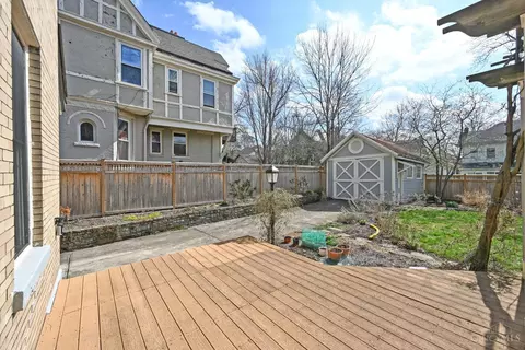Exterior - 567 Howell Ave, Cincinnati, OH 45220 photo 13 of 16