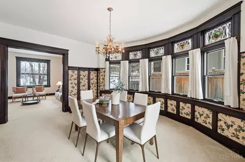 Dining - 567 Howell Ave, Cincinnati, OH 45220 photo 1 of 3