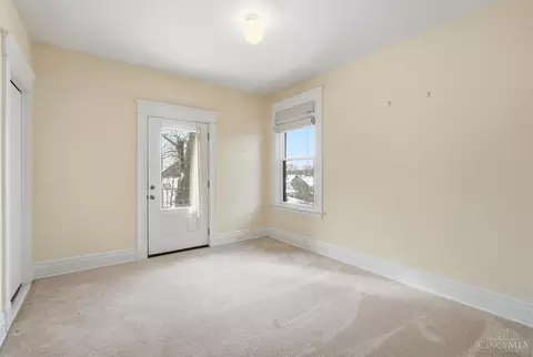 Bedroom - 567 Howell Ave, Cincinnati, OH 45220 photo 4 of 12