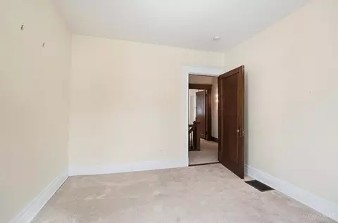 Bedroom - 567 Howell Ave, Cincinnati, OH 45220 photo 6 of 12
