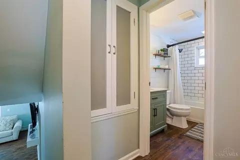 Entry Way - 360 E State Rd, Cleves, OH 45002 photo 2 of 2