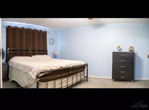 Bedroom - 11418 Lyncross Dr, Forest Park, OH 45240 photo 3 of 4