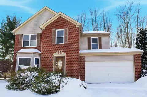 1513 Thornberry Rd, Amelia, OH 45102
