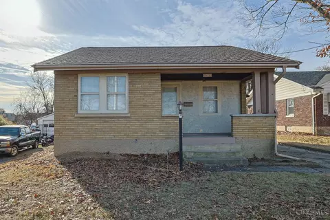 1511 Summit Rd, Cincinnati, OH 45237