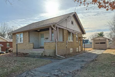 Exterior - 1511 Summit Rd, Cincinnati, OH 45237 photo 2 of 11