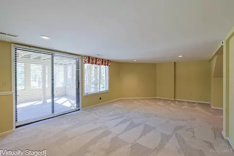 Living - 7 Falling Brook Ln, Blue Ash, OH 45241 photo 6 of 7