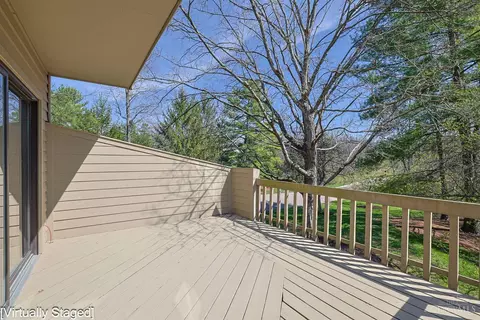 Exterior - 7 Falling Brook Ln, Blue Ash, OH 45241 photo 3 of 7