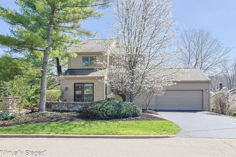 7 Falling Brook Ln, Blue Ash, OH 45241