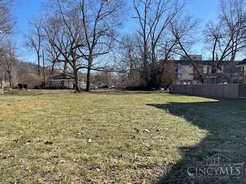 226 Worth St, Cincinnati, OH 45226