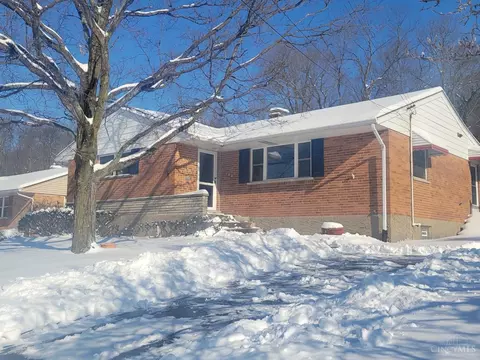 148 Waxwing Dr, Reading, OH 45236