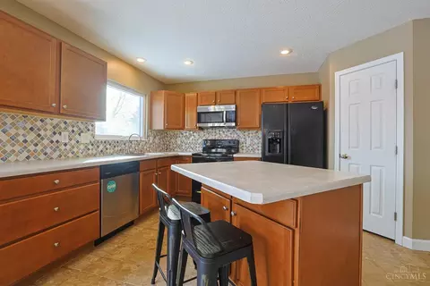 Kitchen - 449 Lyness Ave, Harrison, OH 45030 photo 4 of 5