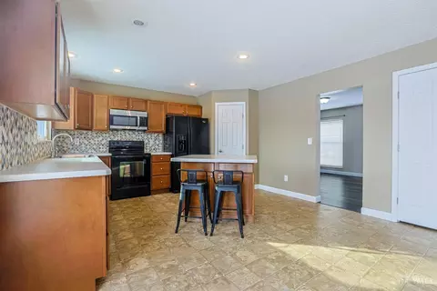 Kitchen - 449 Lyness Ave, Harrison, OH 45030 photo 1 of 5