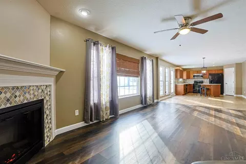 Living - 449 Lyness Ave, Harrison, OH 45030 photo 6 of 7