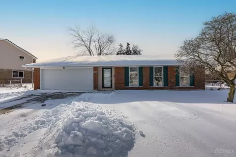5260 Beechview Dr, Huber Heights, OH 45424
