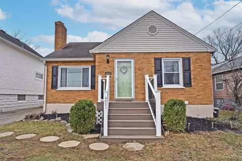 8021 Beech Ave, Deer Park, OH 45236