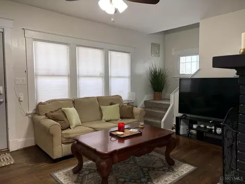 Living - 4654 Winton Rd, Cincinnati, OH 45232 photo 2 of 4