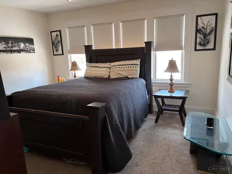 Bedroom - 4654 Winton Rd, Cincinnati, OH 45232 photo 1 of 2
