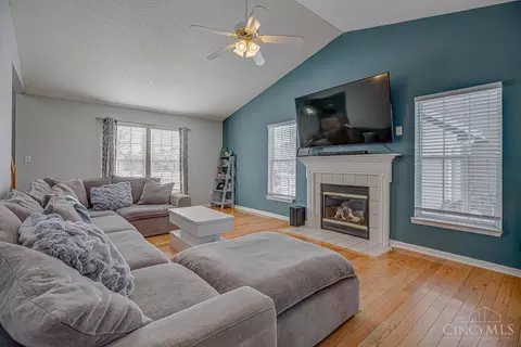 Living - 110 Kitty Hawk Dr, Springboro, OH 45066 photo 1 of 1