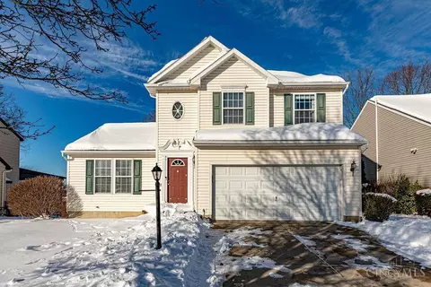 110 Kitty Hawk Dr, Springboro, OH 45066