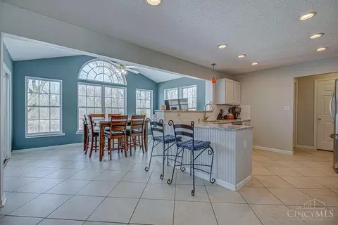 Dining - 110 Kitty Hawk Dr, Springboro, OH 45066 photo 2 of 3