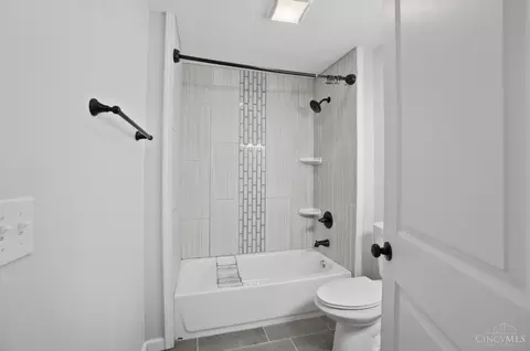 Bath - 4207 Simpson Ave, Cincinnati, OH 45227 photo 1 of 3