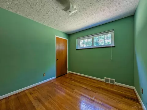 451 Kitty Ln, Cincinnati, OH 45238 photo 8