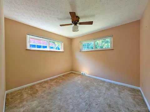 451 Kitty Ln, Cincinnati, OH 45238 photo 9