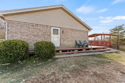 Exterior - 3479 Pleasant Rd, Hillsboro, OH 45133 photo 2 of 7