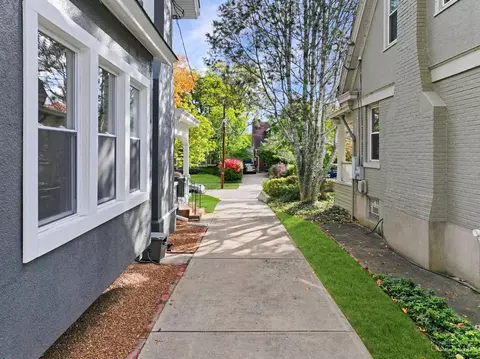 3687 Kendall Ave, Cincinnati, OH 45208 photo 8