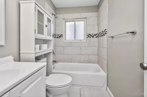 2544 Impala Dr, Cincinnati, OH 45231 photo 12
