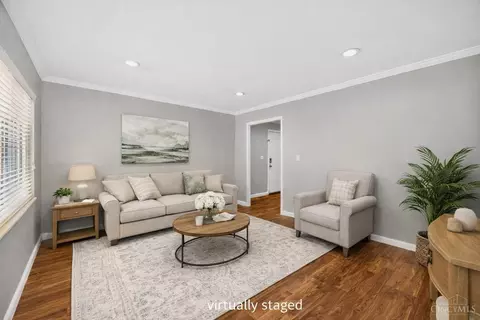 2544 Impala Dr, Cincinnati, OH 45231 photo 2
