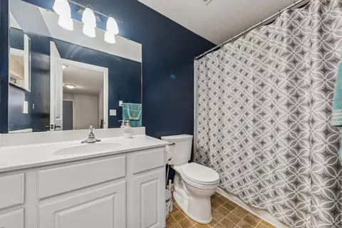 Bath - 4147 Gensen Loop, Cincinnati, OH 45245 photo 2 of 3