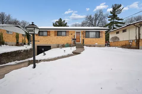 3855 Ridgecombe Dr, Cincinnati, OH 45248