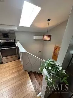 Entry Way - 6017 Bramble Ave, Cincinnati, OH 45227 photo 8 of 8