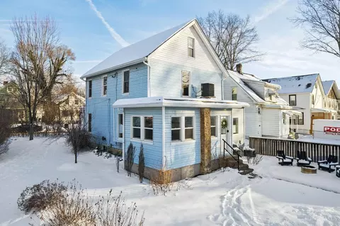 Exterior - 6017 Bramble Ave, Cincinnati, OH 45227 photo 5 of 8