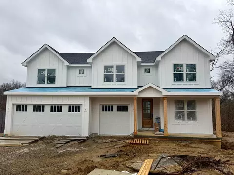 2121 Clough Chase Dr, Cincinnati, OH 45244