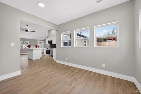 Entry Way - 60 Orchard Cir, Blanchester, OH 45107 photo 1 of 2