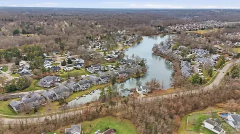 View/Area - 758 Stoneharbor Ln, Hamilton Township, OH 45039 photo 3 of 10