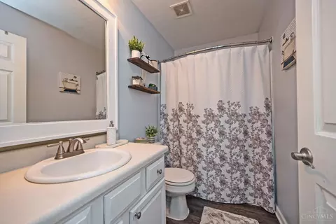 Bath - 1554 Denny Dr, Amelia, OH 45102 photo 1 of 3